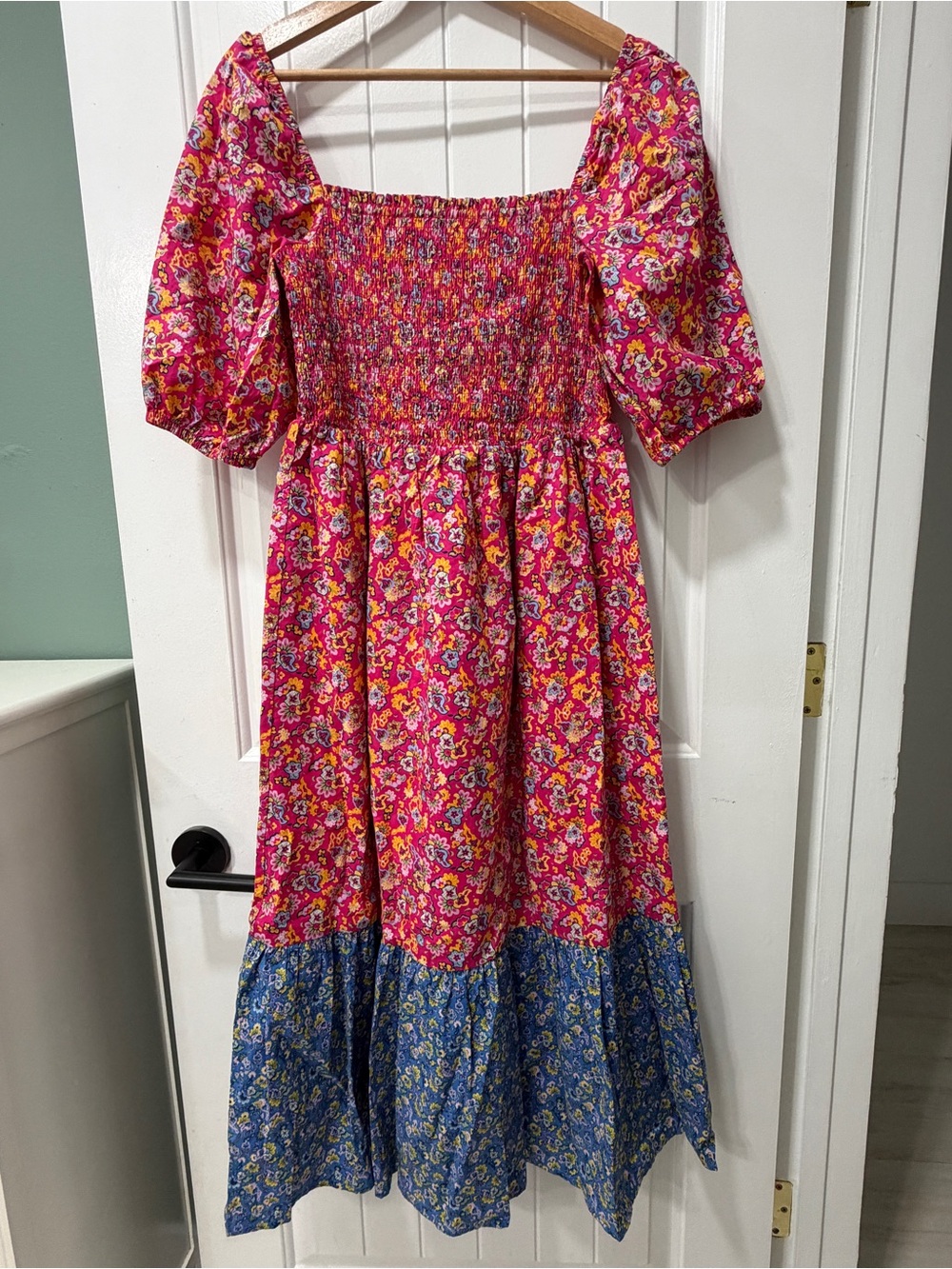 House of Harlow 1960 Pink Floral Smocked Top Dress - Picture 3 of 10